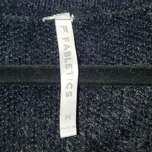 Fabletics Long Sleeve Crop Top Woman's Size M - Picture 5 of 10